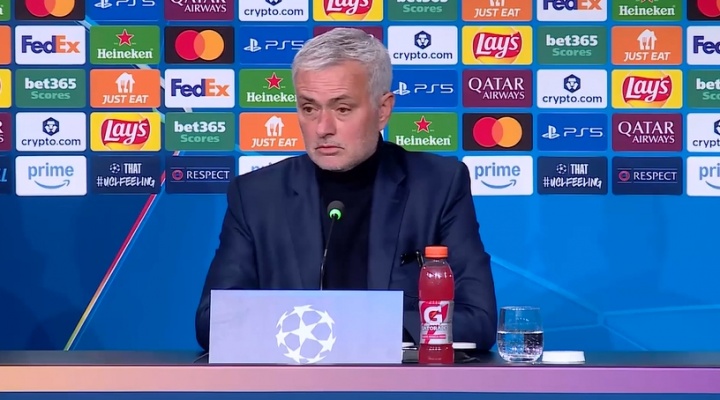 香港彩-穆帅：我们没有能进球上双的前锋，尽管输球仍为球员的表现而骄傲